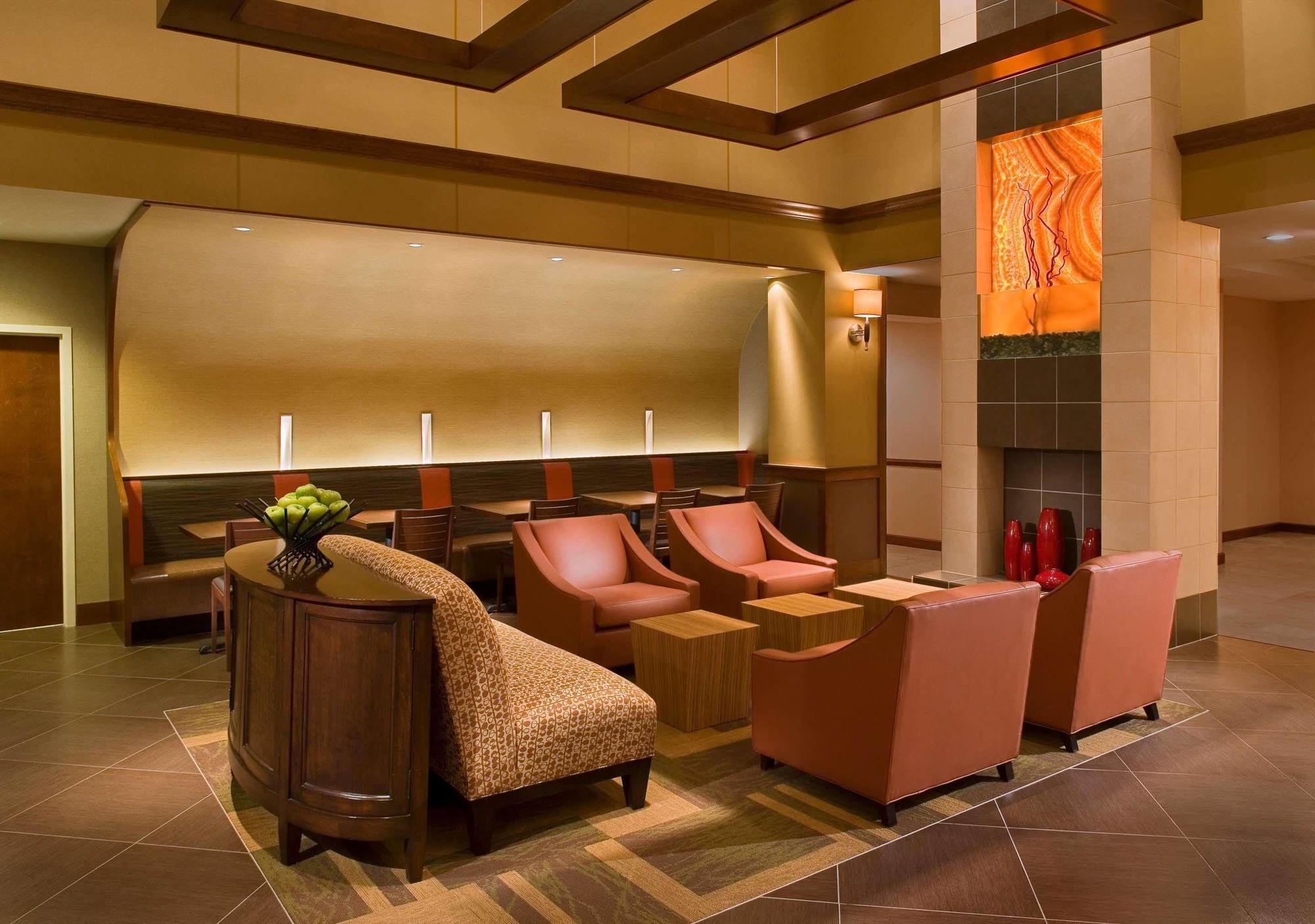 Hampton Inn Columbus-North Exterior foto