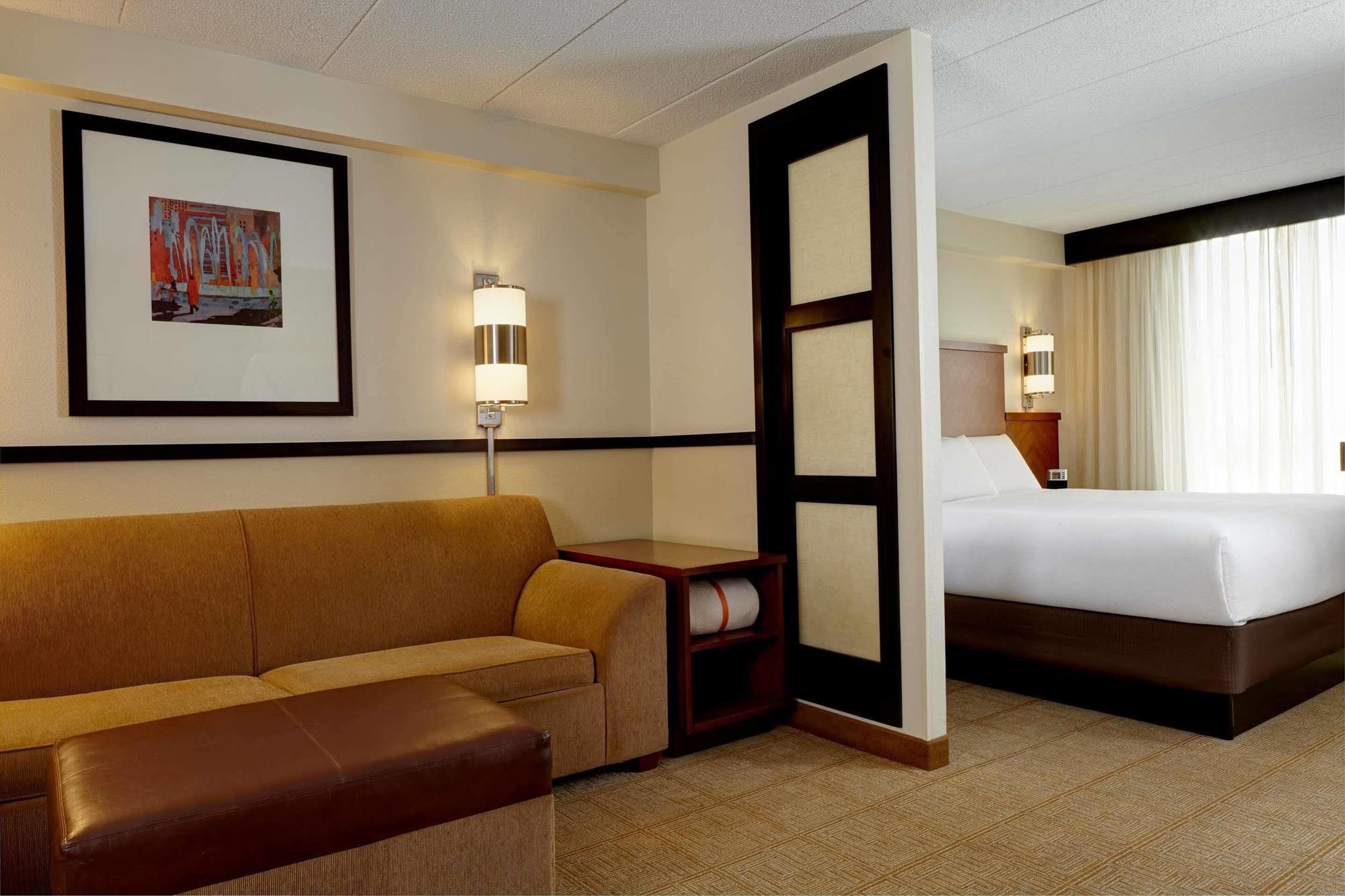 Hampton Inn Columbus-North Exterior foto